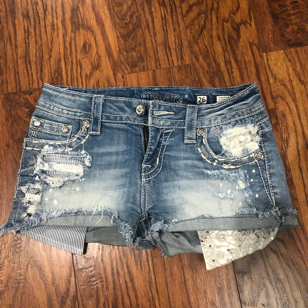 MISS ME SHORTS